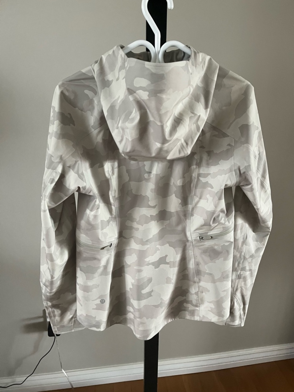 Lululemon Break A Trail Light Gray Camo Hooded Shell - Picture 2 of 7